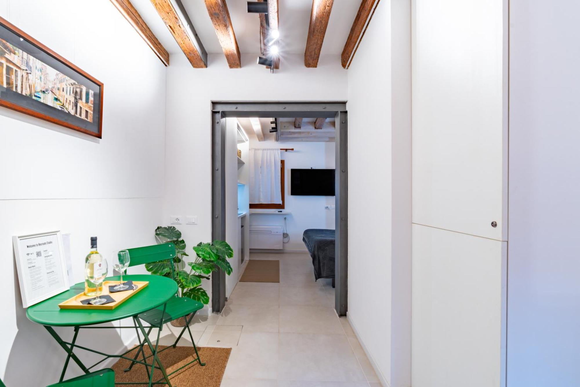 Apartment Recreate - Biennale *