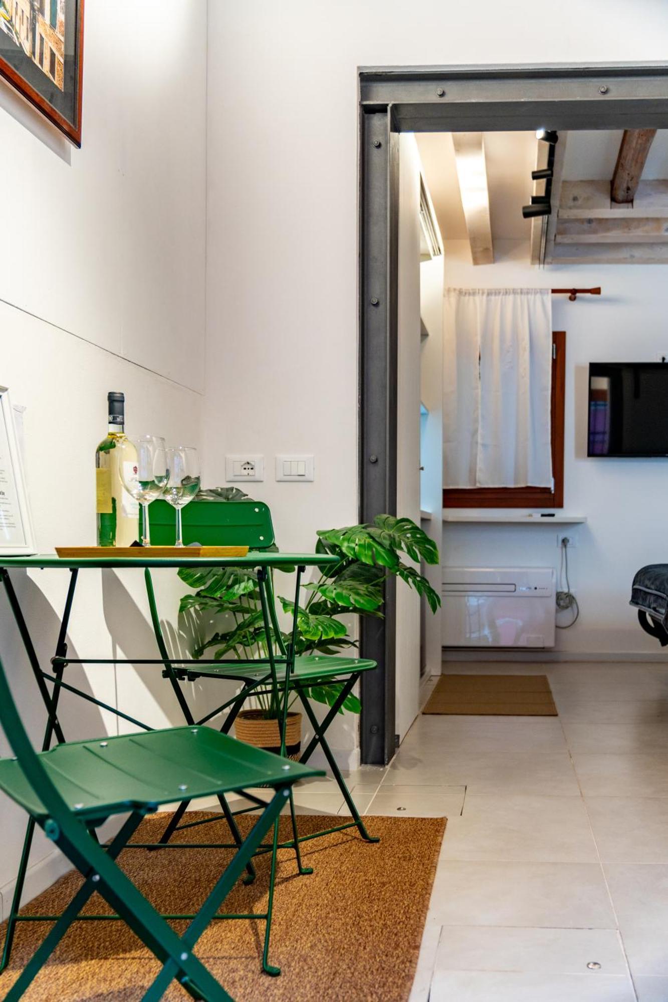 Recreate - Biennale Apartment Venice